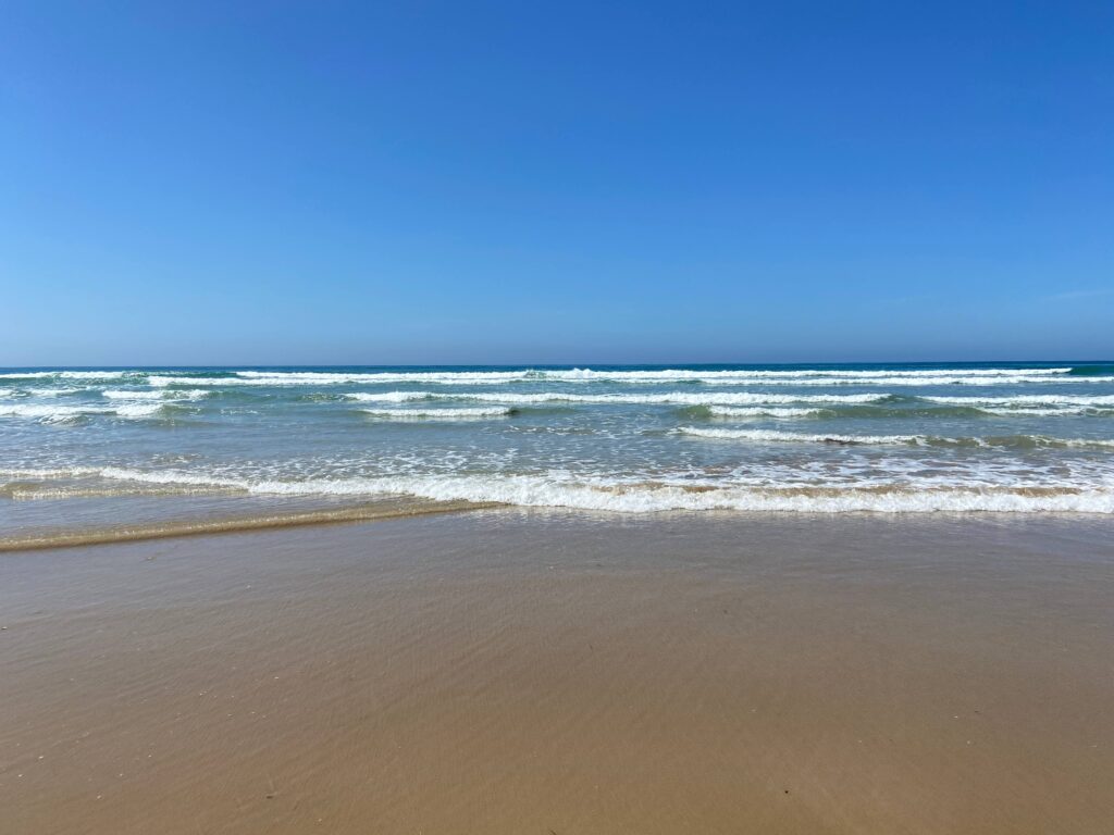 Memorial Arch beach